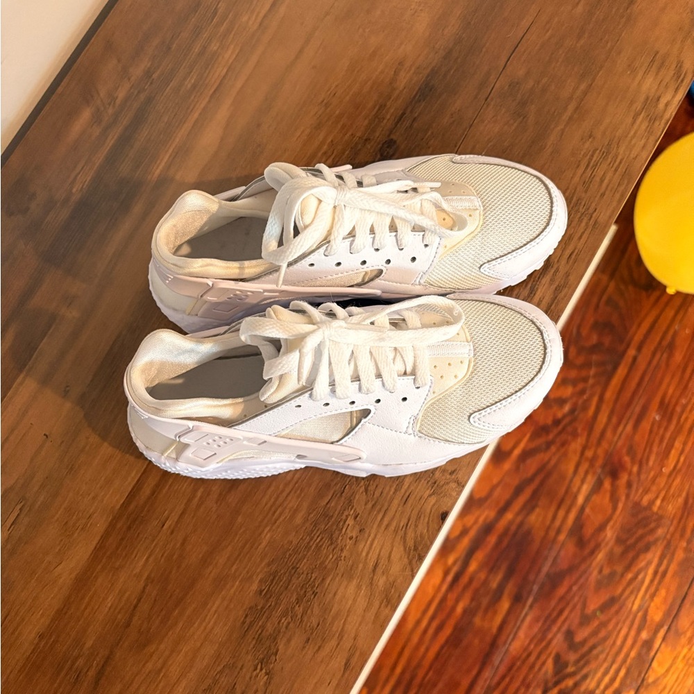 White Athletic Nike Sneakers - Picture 3 of 12